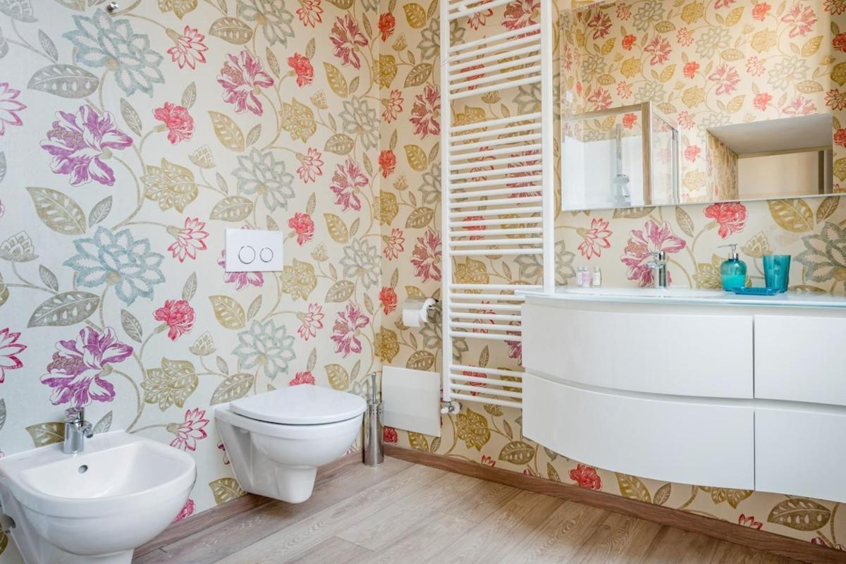 Casa Cenami Apartment ลุคคา ภายนอก รูปภาพ